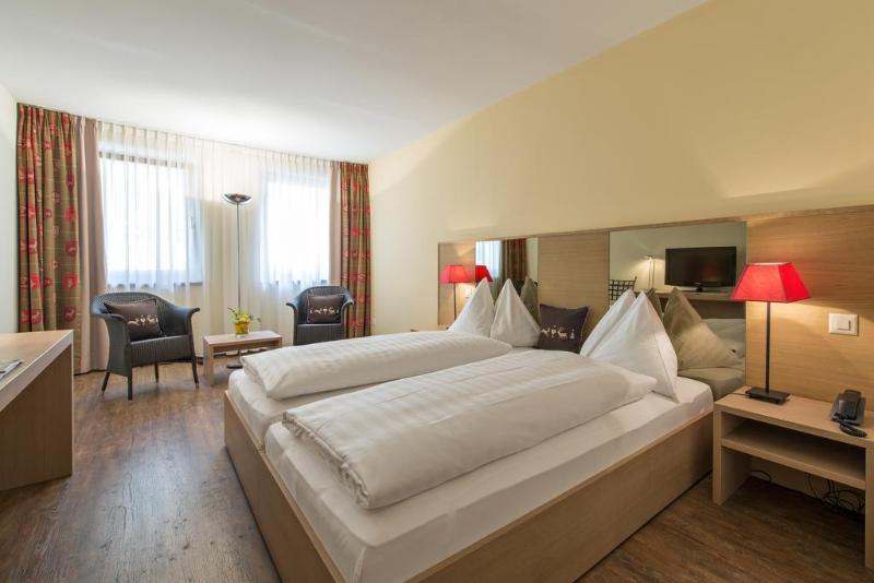 Hotel Loeffler Санкт-Мориц Экстерьер фото