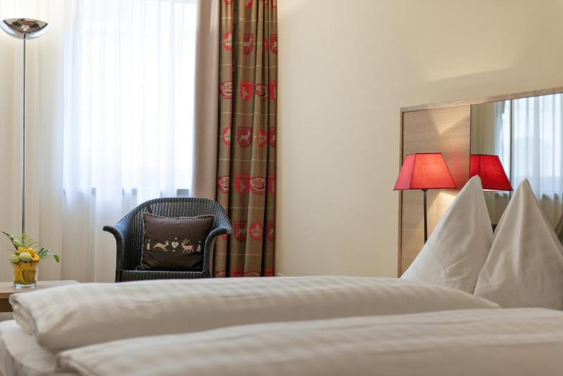 Hotel Loeffler Санкт-Мориц Экстерьер фото